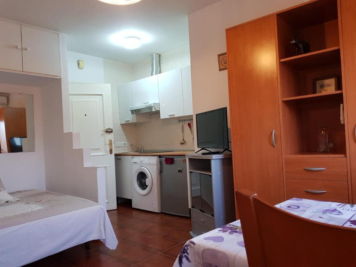 Ferienwohnung Estudio Con Vistas En Torremolinos Exterior foto